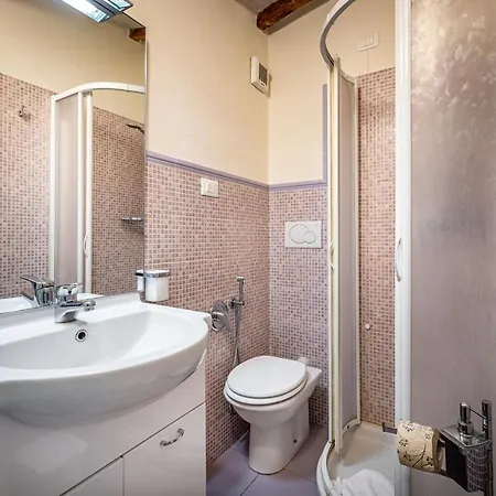Hs4u Montebello * Florence
